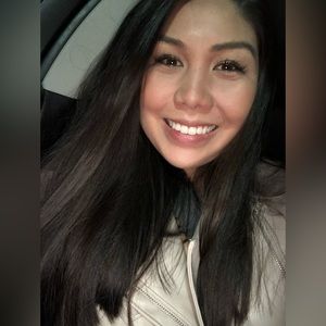 🩵I AM LIVE!🩵 Like this post to be notified when I am live!!